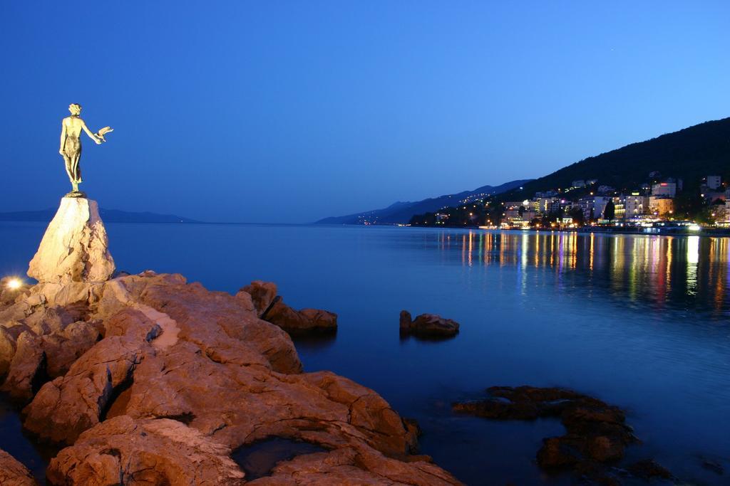 Apartment Vivoda Opatija Luaran gambar