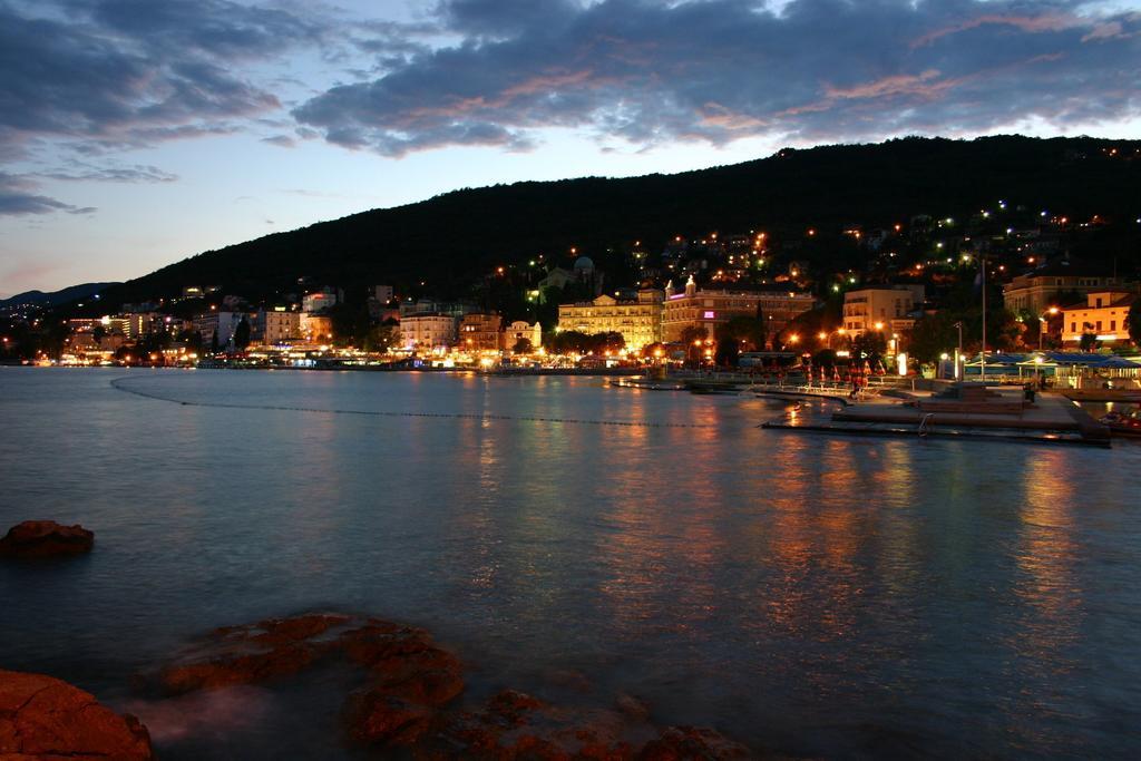 Apartment Vivoda Opatija Luaran gambar